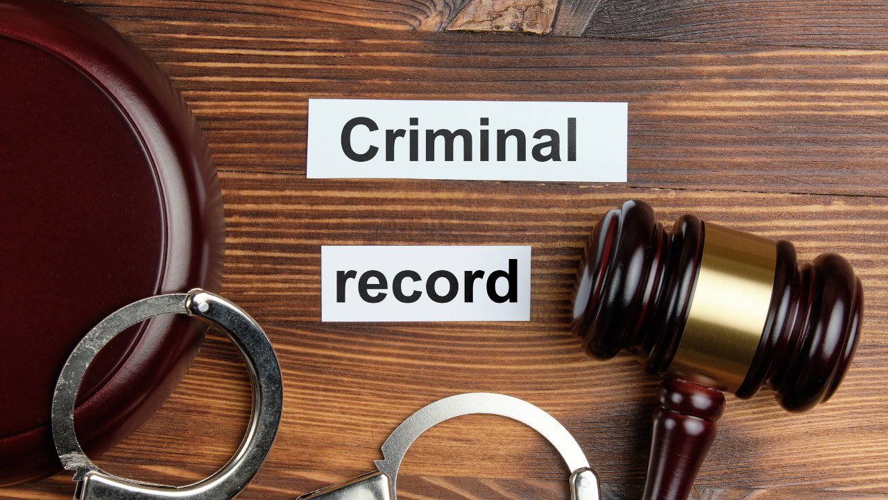 Criminal record. What does a Criminal Defense lawyer do.